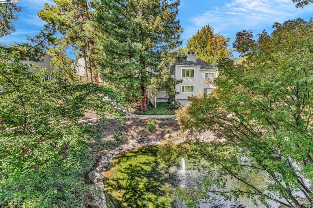 TRES LAGOS NORTH - Residential