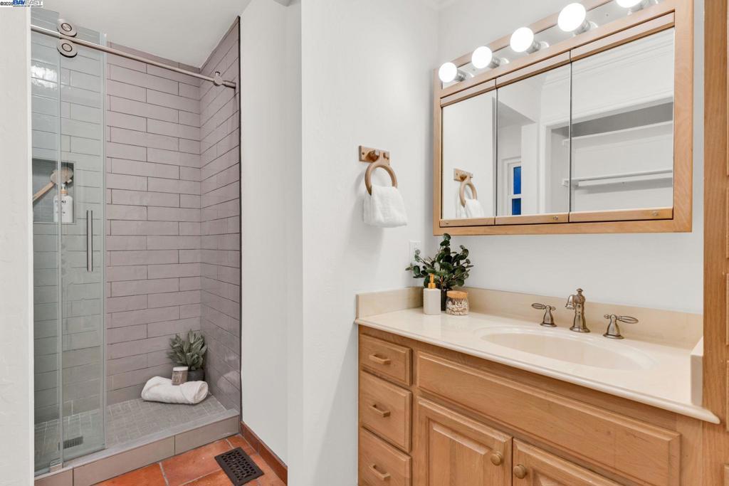 TRES LAGOS NORTH - Residential