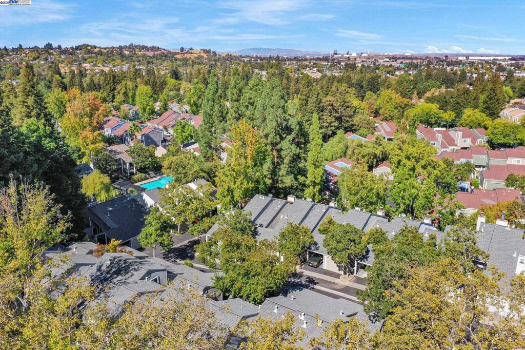 TRES LAGOS NORTH - Residential