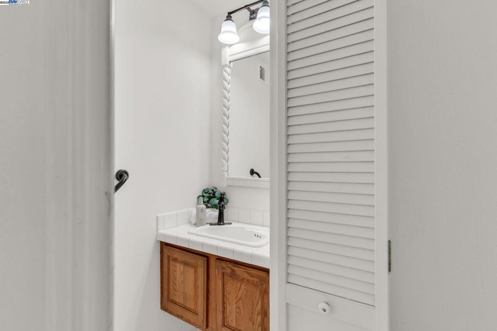 TRES LAGOS NORTH - Residential