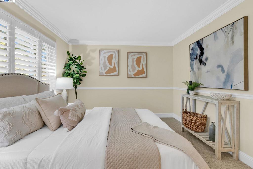 TRES LAGOS NORTH - Residential