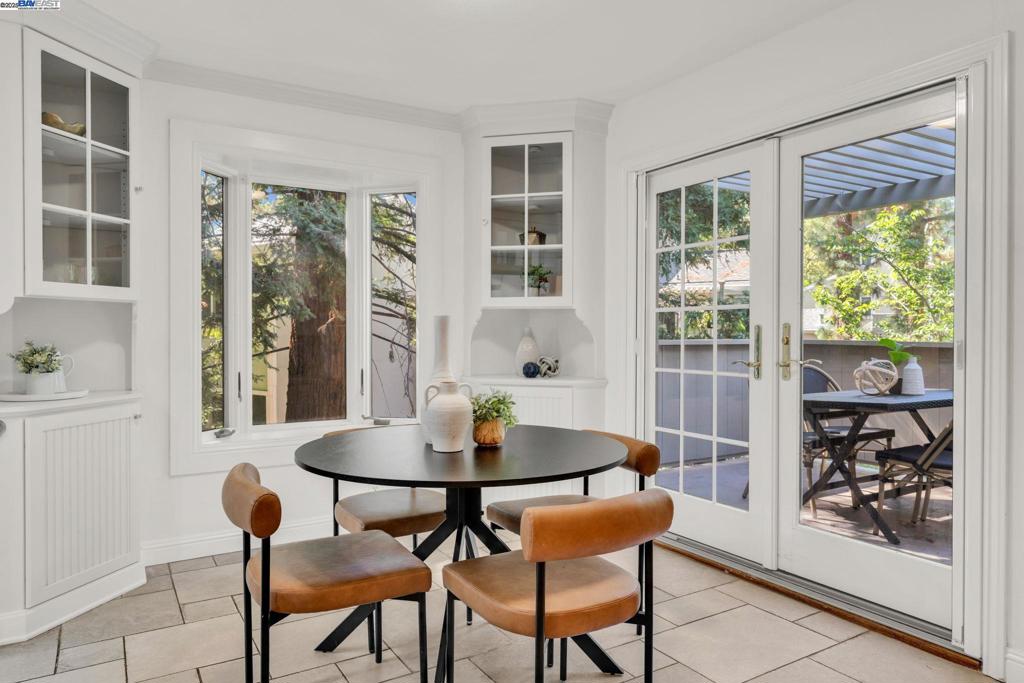 TRES LAGOS NORTH - Residential