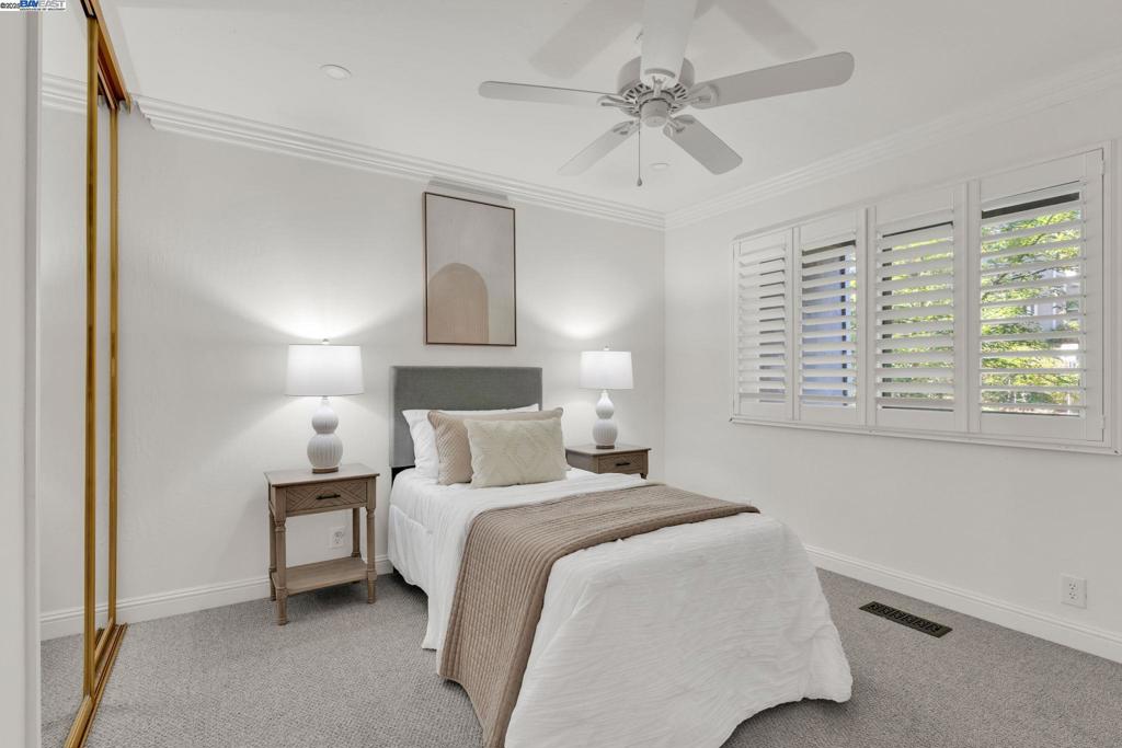 TRES LAGOS NORTH - Residential