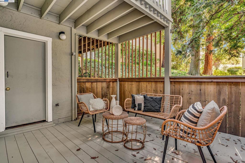 TRES LAGOS NORTH - Residential