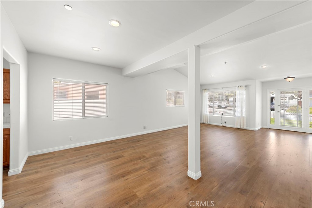 118 W Avenida Santiago