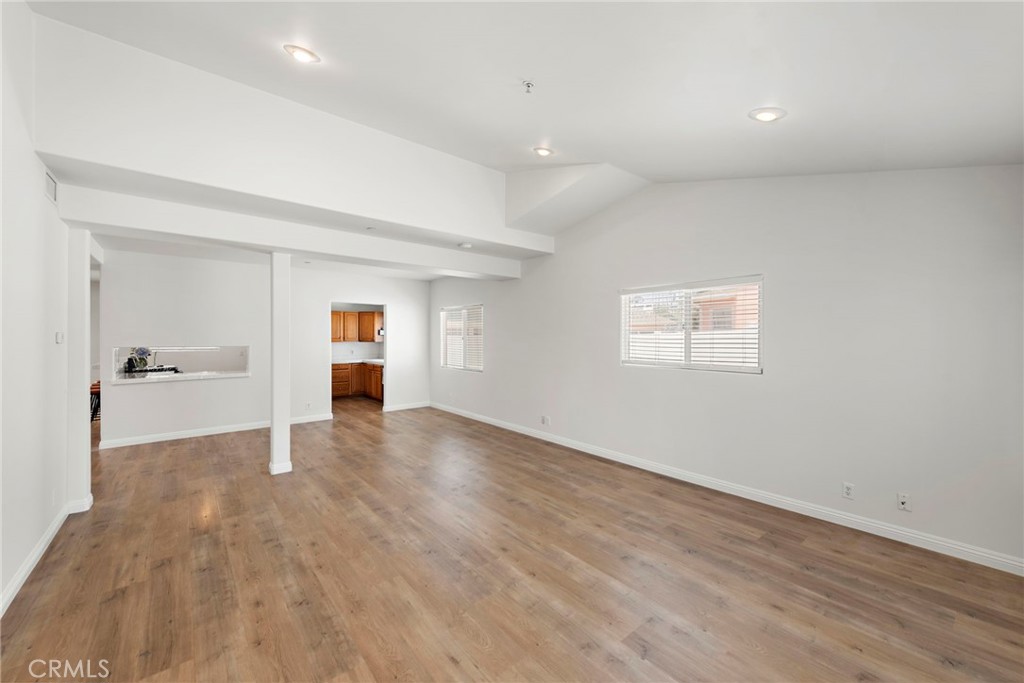 118 W Avenida Santiago