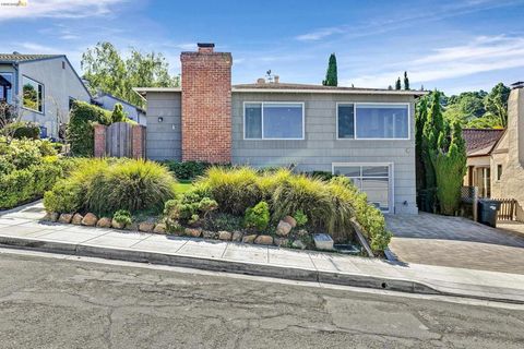 Photo of 1424 Sunnyslope Ave Ave, Belmont, CA 94002 (MLS # 41128071)