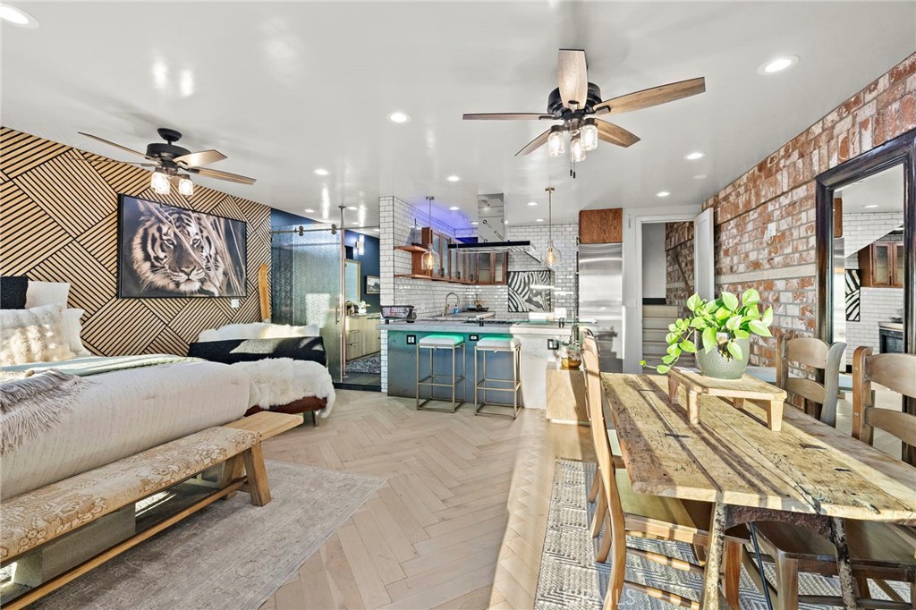 Victoria Beach (VB) - Residential Lease