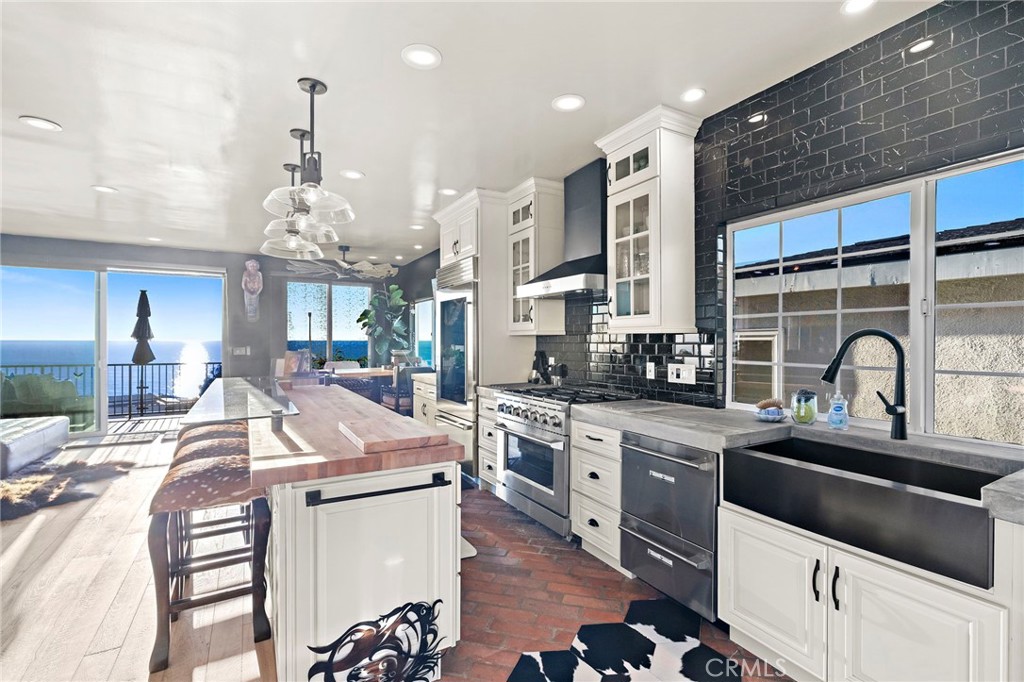 Victoria Beach (VB) - Residential Lease