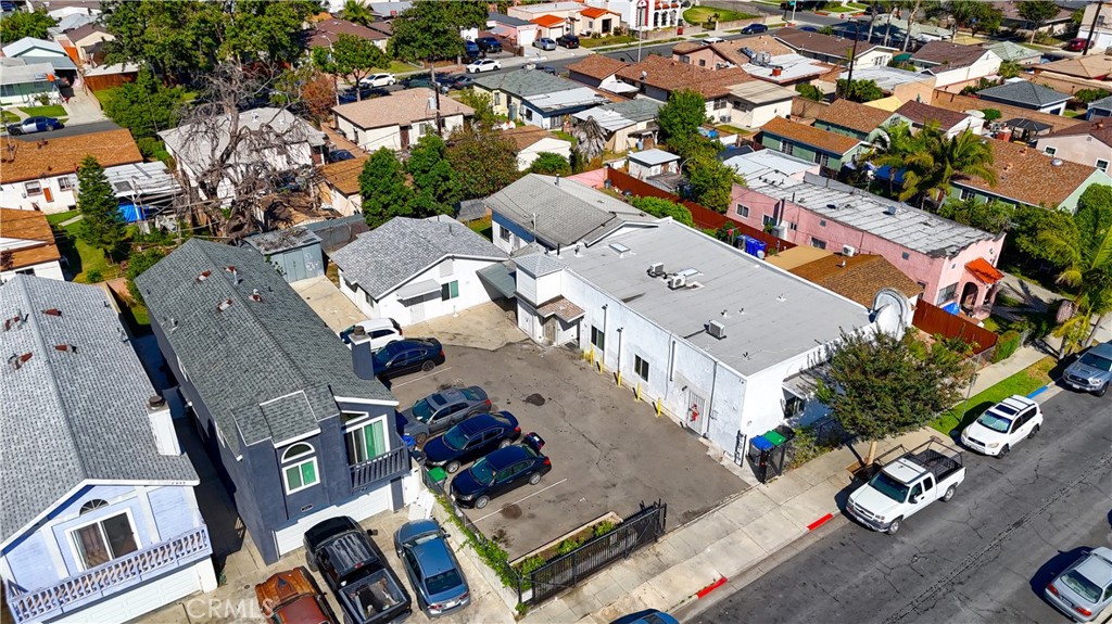 2657 2657 E Monroe