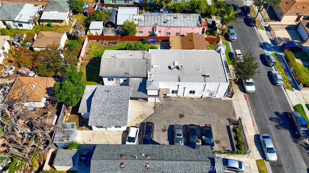 2657 2657 E Monroe
