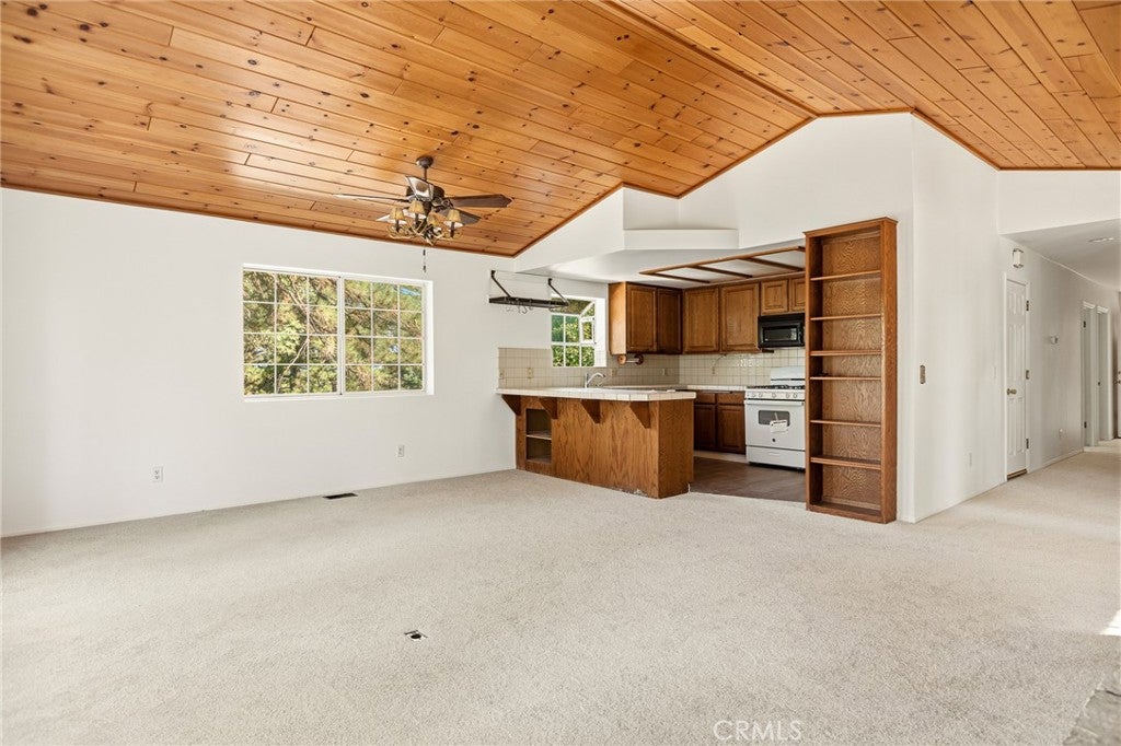 30930 Glen Oak