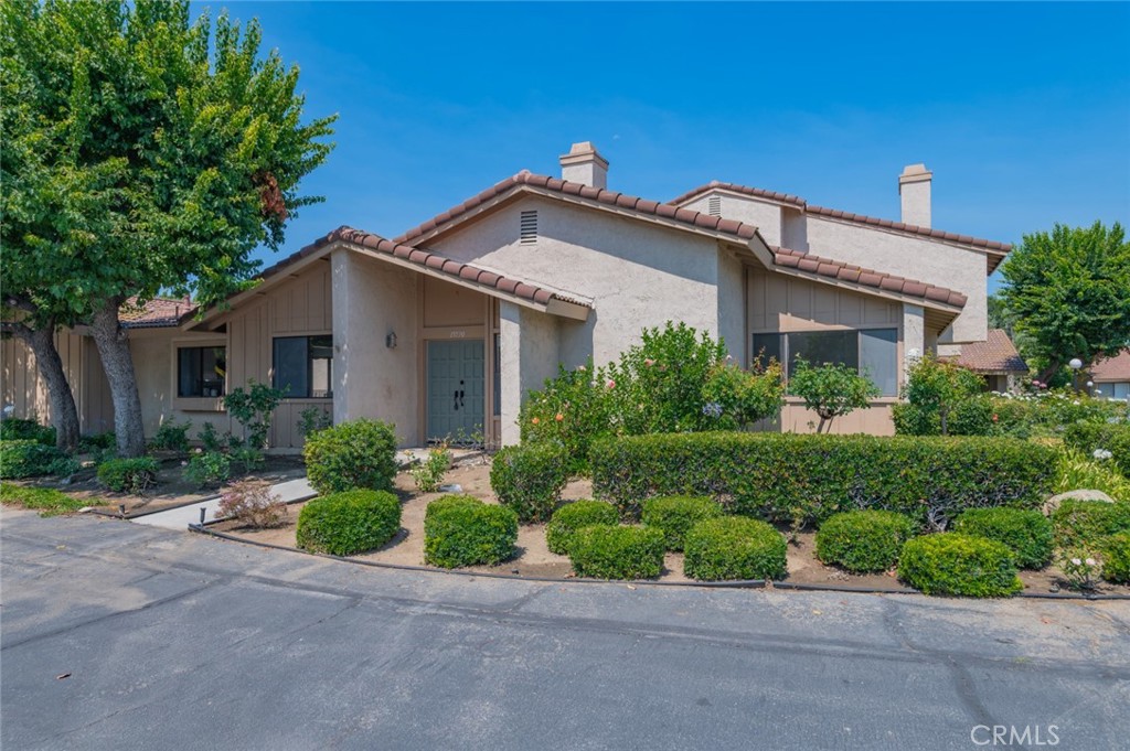 Discover the perfect blend of comfort, style, and convenience in this rare, single story TURN-KEY 2-bedroom, 2-bathroom townhome, nestled within a highly desirable Hacienda Heights gated community.
Step inside and be captivated by a freshly updated living space designed for modern living. Enjoy the immediate comfort of a brand-new, ice-cold HVAC system and a kitchen that's a chef's delight, fully equipped with sleek stainless steel appliances, including a stove, refrigerator, a new dishwasher, and a new built-in wine cooler – perfect for entertaining! Throughout the home, newly textured and painted walls create a bright and modern ambiance, complemented by updated fixtures like new toilets in both bathrooms. Rest assured that your water will run hot during your relaxing baths with a recently changed water heater.
This exceptional townhome also boasts a spacious 2-car garage with convenient washer and gas dryer hookups, plus access to your own secluded private patio. The generous master suite provides a peaceful retreat at the end of a long day. Your guests will appreciate the ample community parking available.
Experience worry-free living with an HOA that covers water, trash, common areas, and access to a refreshing community pool and spa.
Enjoy unparalleled convenience with this prime location. You will be just moments away from a variety of shopping centers, delicious restaurants, the post office, and public transportation. Families will appreciate being in an area with excellent schools. Plus, with quick access to the 60 FWY, your commute will be a breeze. This is more than just a home; it's a fantastic neighborhood!
Don't miss out on this incredible opportunity – this home won't last!