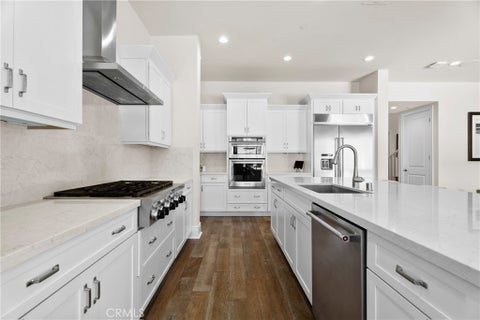 Tiny photo for 24347 W Stone Bend LN, West Hills, CA 91304 (MLS # SR26178850)