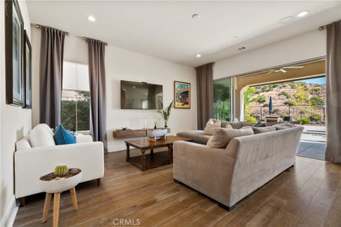 Tiny photo for 24347 W Stone Bend LN, West Hills, CA 91304 (MLS # SR26178850)