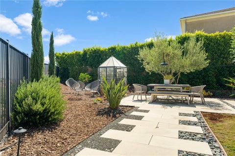 Tiny photo for 24347 W Stone Bend LN, West Hills, CA 91304 (MLS # SR26178850)