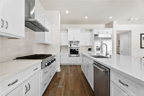 Tiny photo for 24347 W Stone Bend LN, West Hills, CA 91304 (MLS # SR26178850)