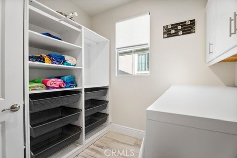 Tiny photo for 24347 W Stone Bend LN, West Hills, CA 91304 (MLS # SR26178850)