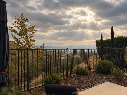 Tiny photo for 24347 W Stone Bend LN, West Hills, CA 91304 (MLS # SR26178850)
