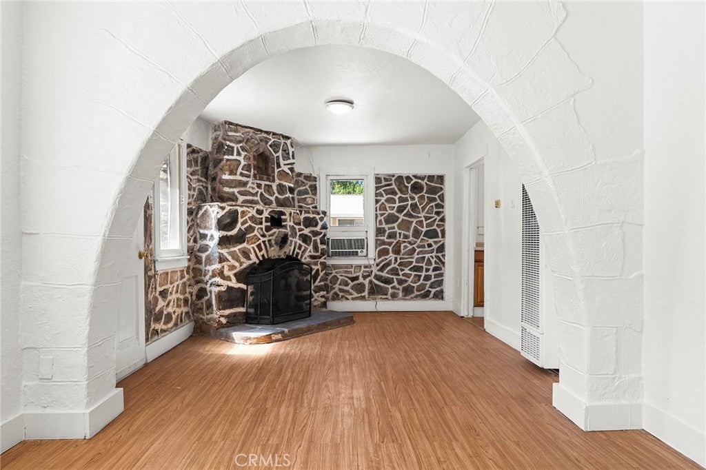 11 Hemstalk Court