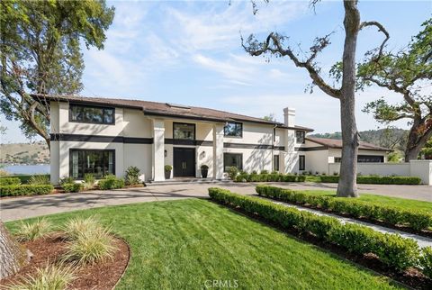 Photo of 8266 Peninsula Dr, Kelseyville, CA 95451 (MLS # LC26083311)
