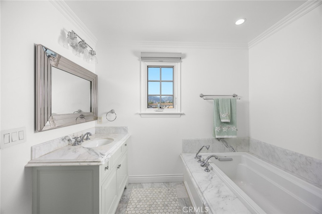 Arcadia, California, 91006, United States, 4 Bedrooms Bedrooms, ,5 BathroomsBathrooms,Residential,Active,2041688