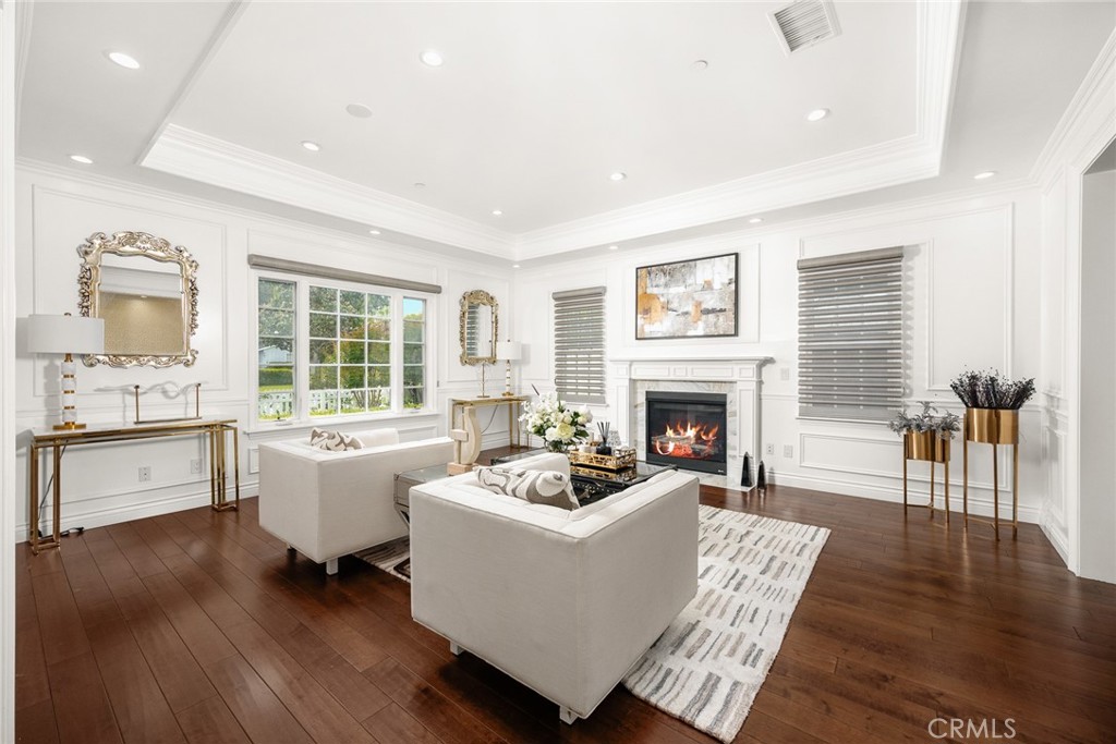 Arcadia, California, 91006, United States, 4 Bedrooms Bedrooms, ,5 BathroomsBathrooms,Residential,Active,2041688
