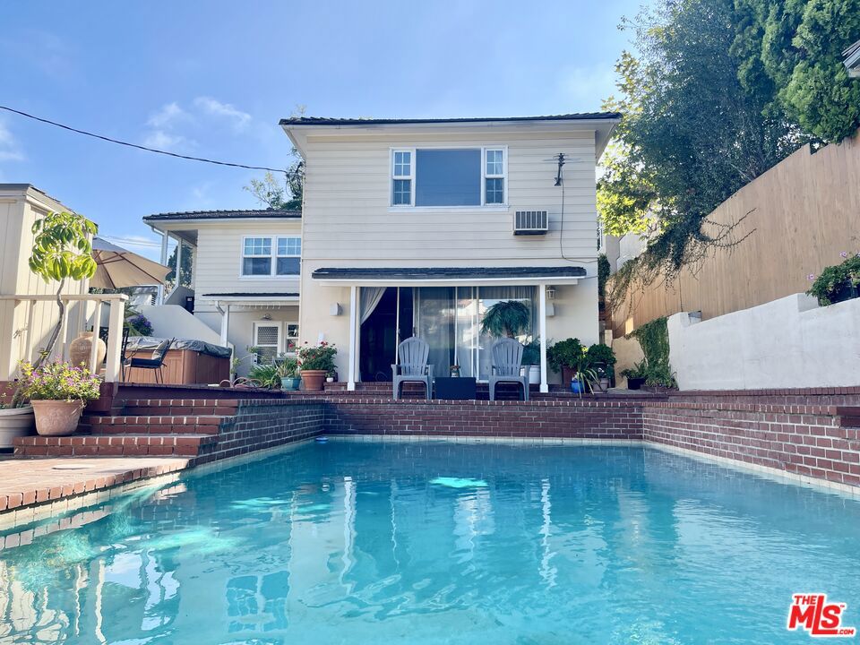 3230 Kelton Avenue