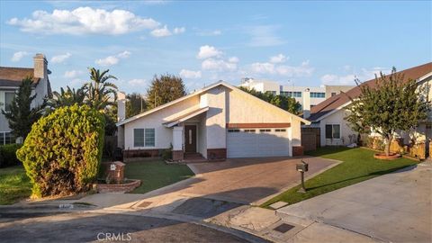 Photo of 14915 Harvest Street, San Fernando, CA 91345 (MLS # SR25269568)