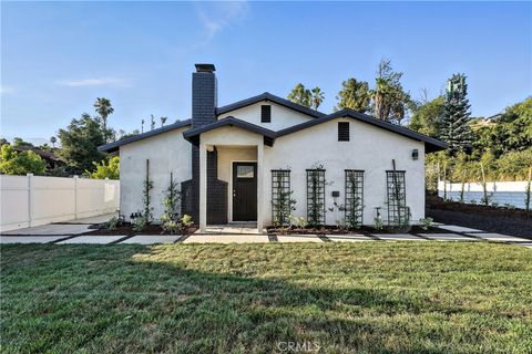 Photo of 215 E Sierra Madre Avenue, Azusa, CA 91702 (MLS # OC25164989)