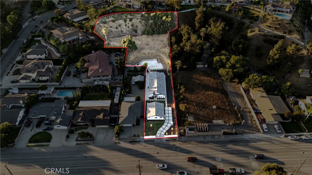 215 E Sierra Madre Avenue