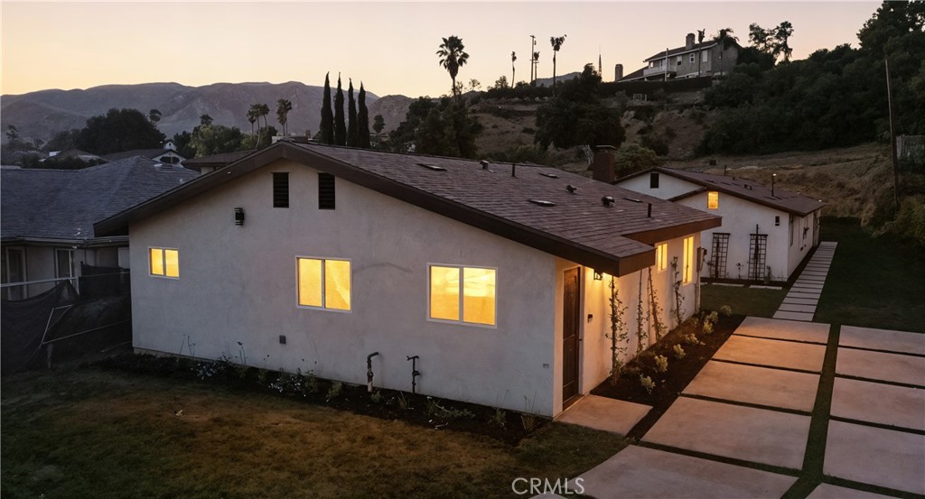 215 E Sierra Madre Avenue