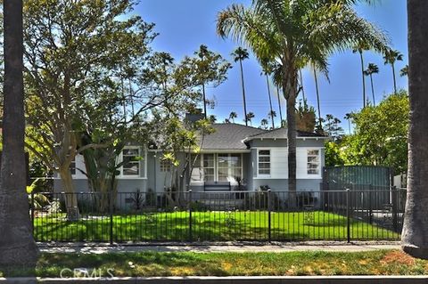 Photo of 4423 Ethel Avenue, Studio City, CA 91604 (MLS # SR26115785)