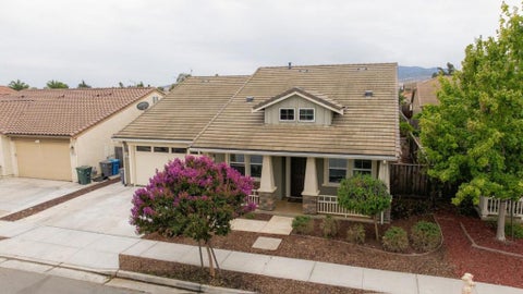 Photo of 1225 Steinbeck Drive, Hollister, CA 95023 (MLS # ML82059438)