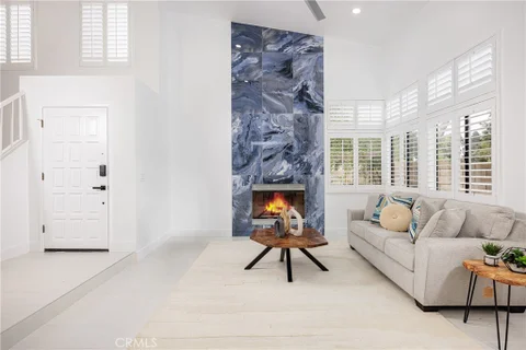 MLS: LG26216241