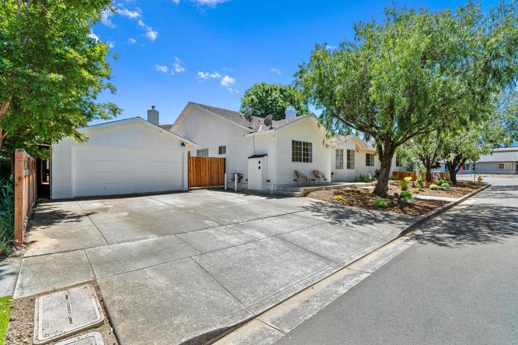 20730 Dunbar Drive