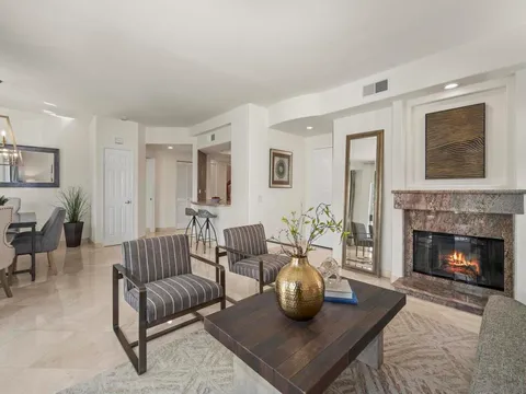 8635 Via Mallorca Unit D, La Jolla, CA 92037 - MLS#: 250039961SD