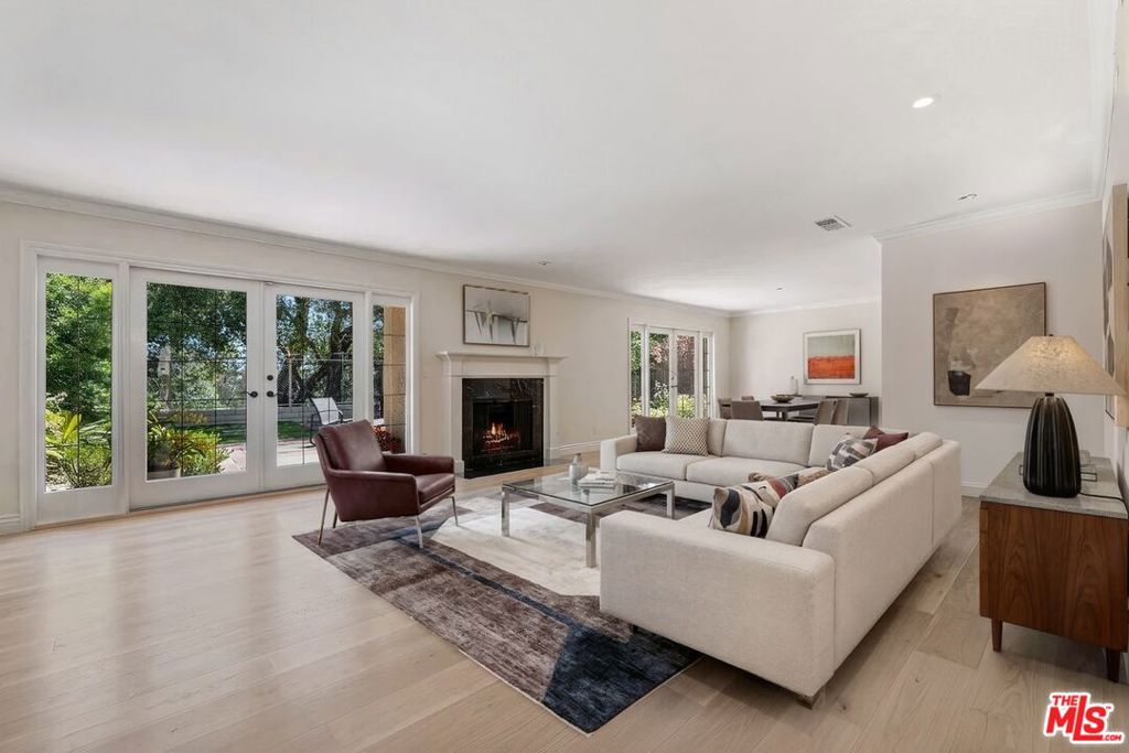 2792 Bottlebrush Drive