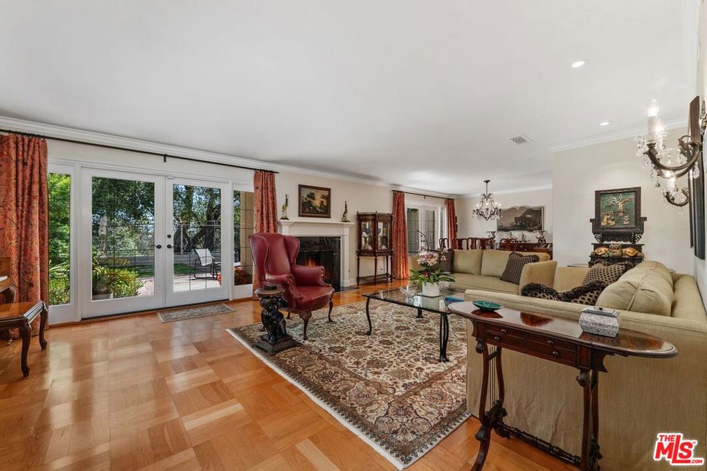2792 Bottlebrush Drive
