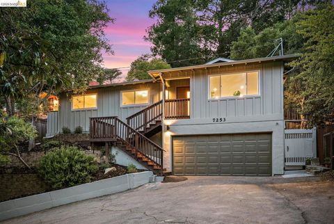 Photo of 7253 Sayre Dr DR, Oakland, CA 94611 (MLS # 41135391)