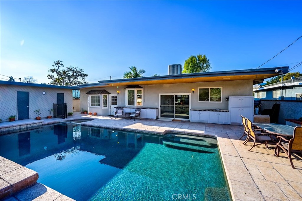 14132 Carfax