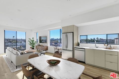 Photo of 521 N Gramercy Place #401, Los Angeles, CA 90004 (MLS # 26764679)