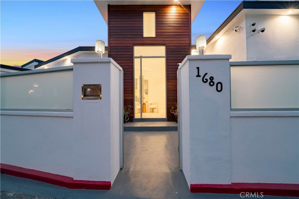 1680 Summitridge Drive