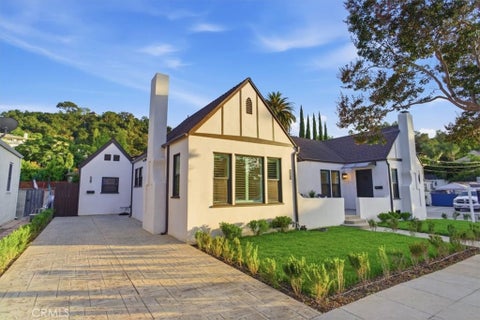 Photo of 900 Brier Lane, Glendale, CA 91205 (MLS # BB26179075)