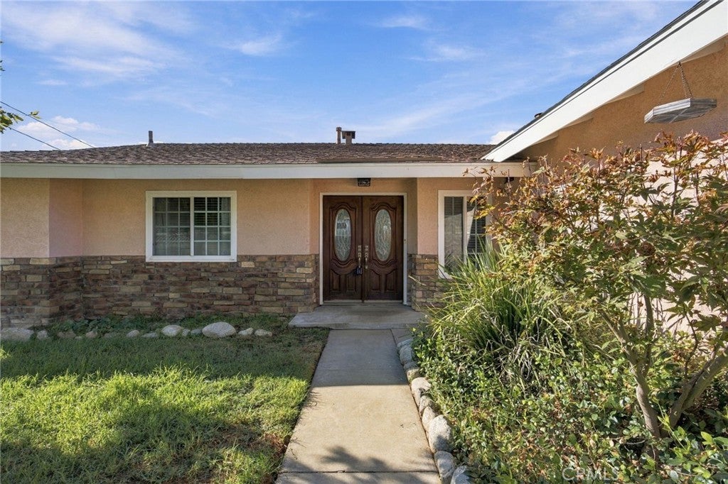 1270 W 25th Street