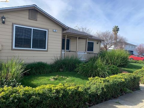Photo of 2 Belshaw St, Antioch, CA 94509 (MLS # 41128245)