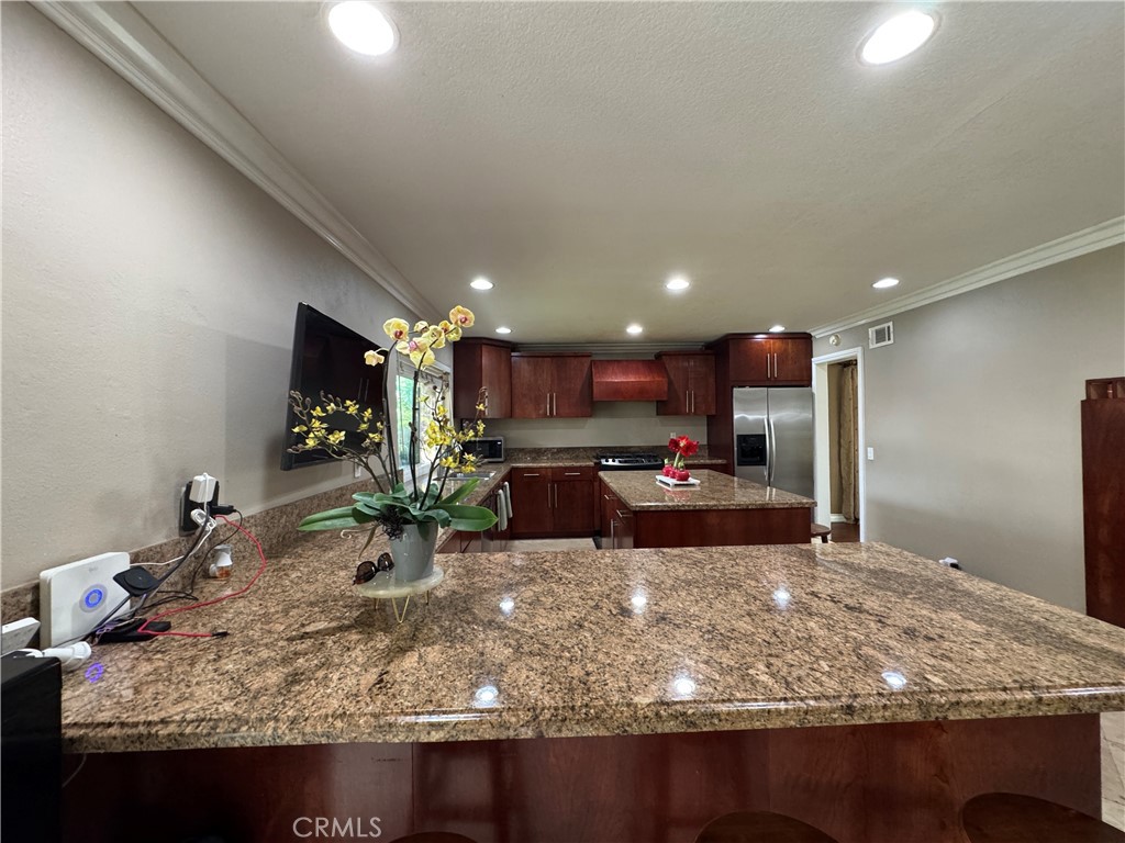 6911 E Williams Circle