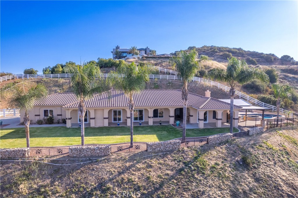40055 Valle Vista