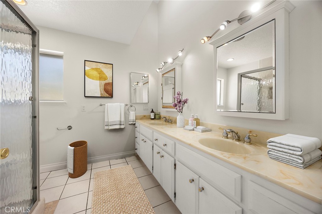 Expanded Single Story Floorplan - Residential