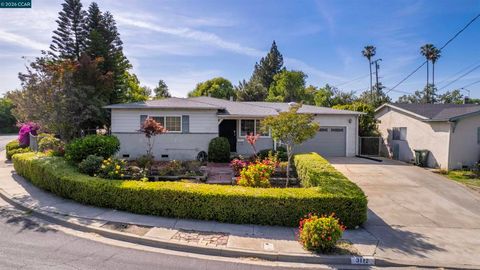 Photo of 3112 Garrow Dr DR, Antioch, CA 94509 (MLS # 41134427)